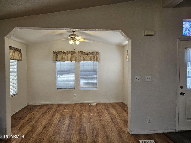 Living Room Bay