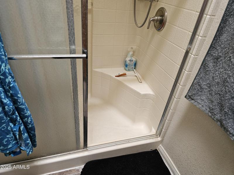 Separate Shower/Tub