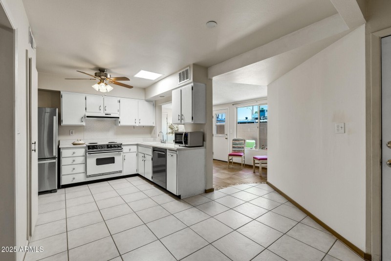 12_13671_N_111th_Ave12_mls