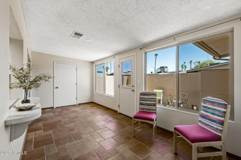 19_13671_N_111th_Ave19_mls