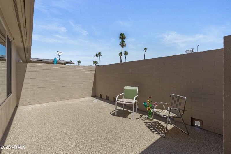 42_13671_N_111th_Ave42_mls