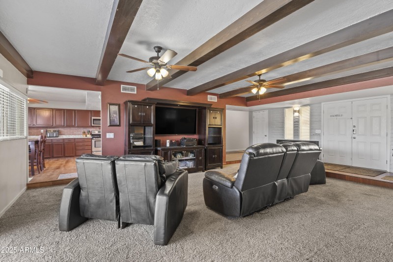 06-Living Area
