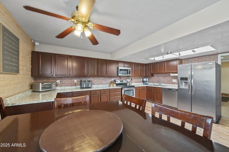 11-Kitchen & Dining