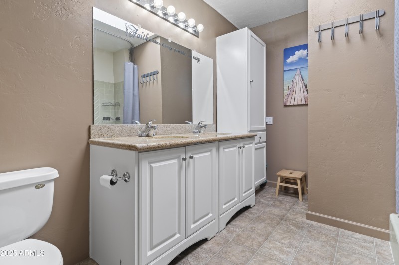 18-Primary Bathroom