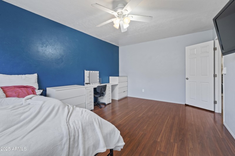 25-Bedroom 3