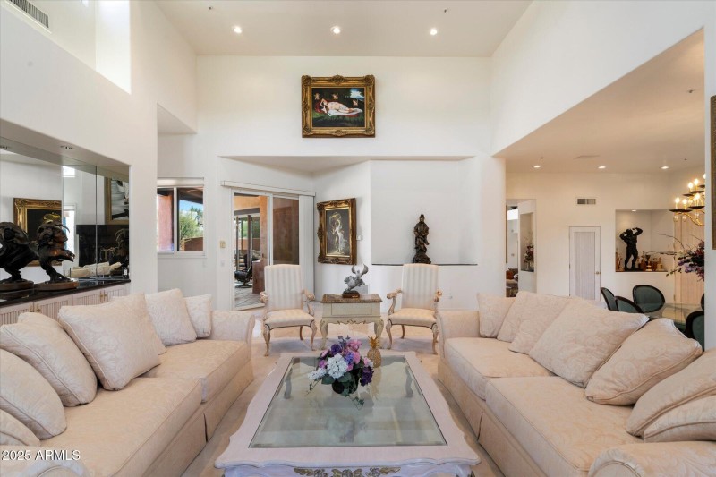 06-7728 E. Mary Sharon Dr