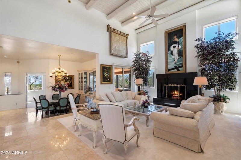 08-7728 E. Mary Sharon Dr