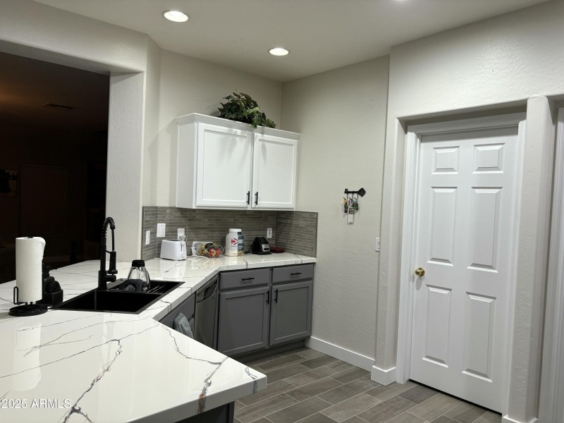 4535 W Cottontail Rd 1