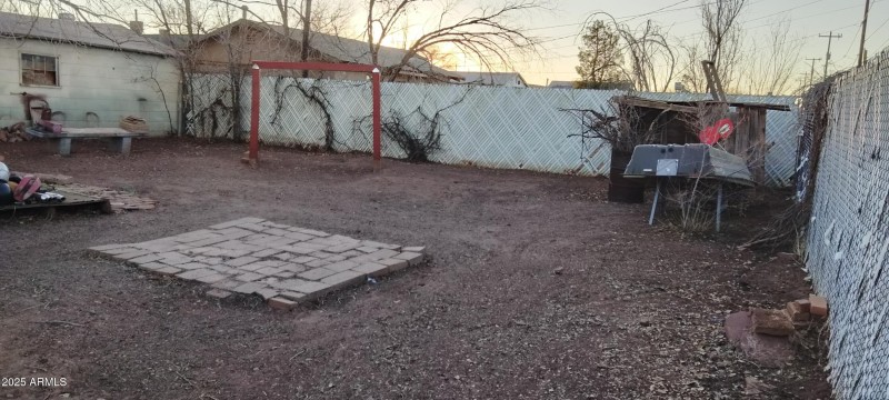 2498829188594795976