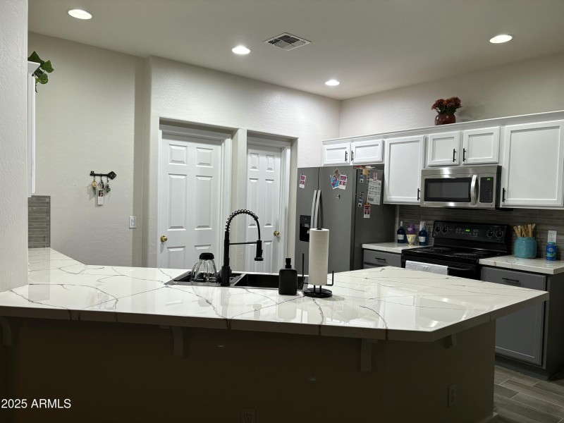4535 W Cottontail Rd-Kitchen