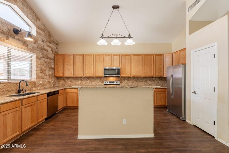 10-web-or-mls-Madison-10