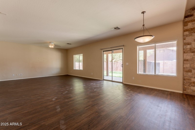 17-web-or-mls-Madison-17