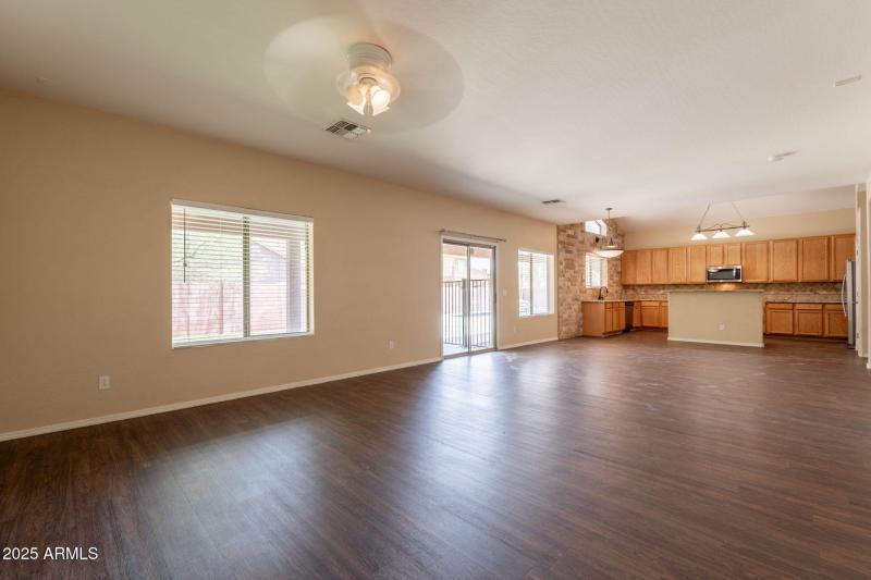 18-web-or-mls-Madison-18