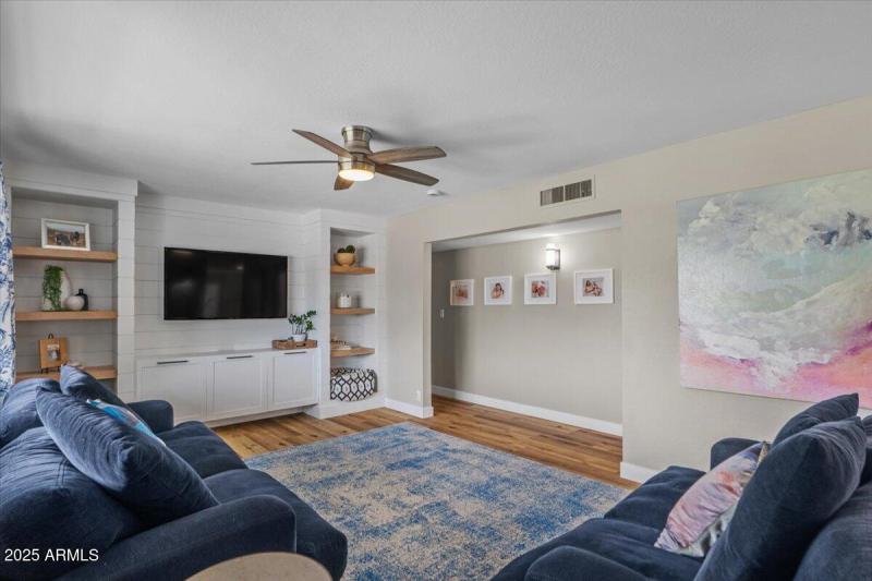 10-Living Room