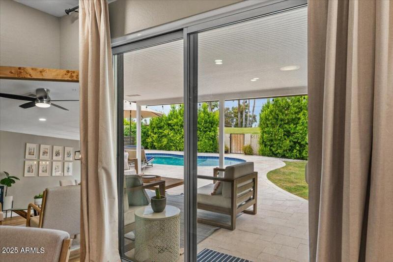 18-Family Room view