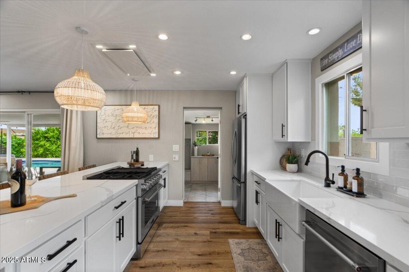 27-Kitchen