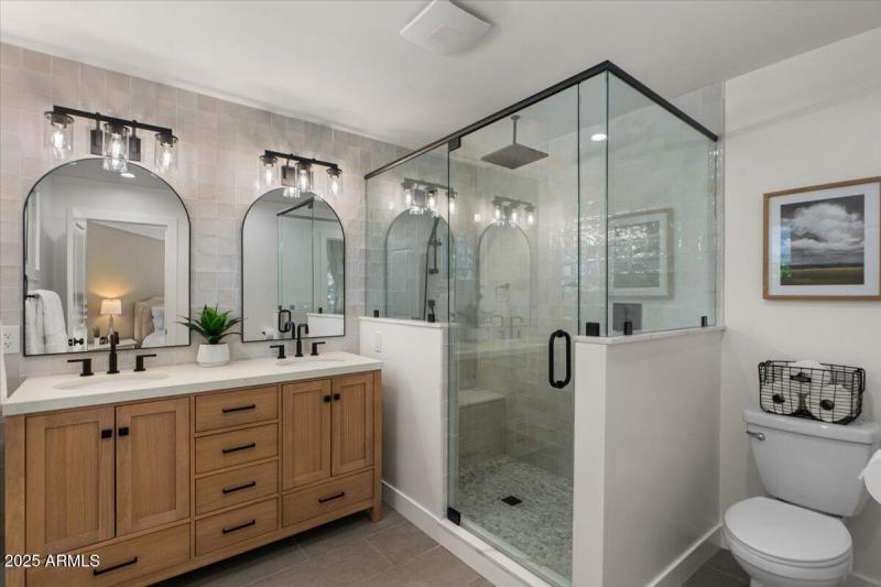 33-Primary bathroom