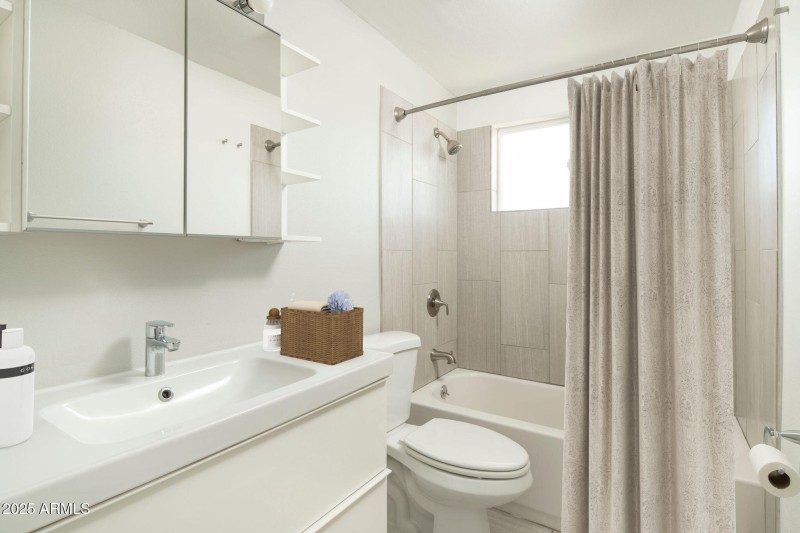 Large Bathrooms