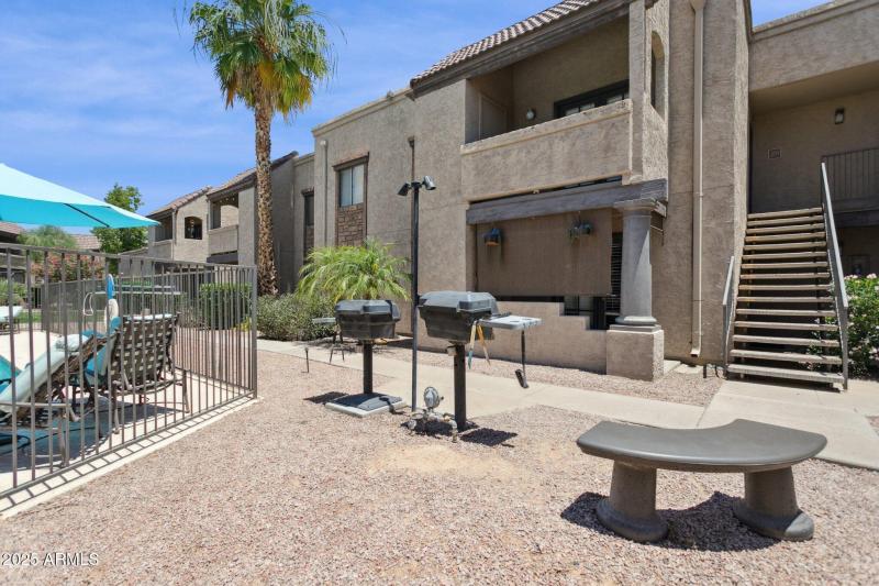 25-web-or-mls-5995-n-78th-st-1043