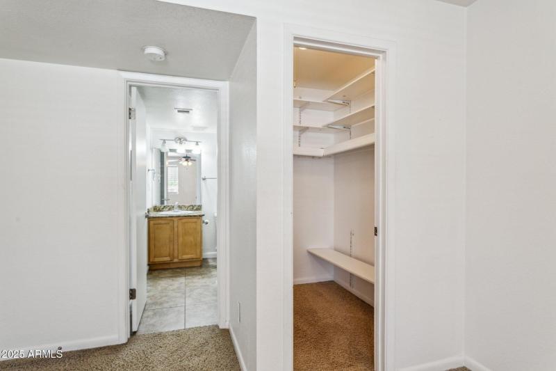 20-web-or-mls-5995-n-78th-st-1043