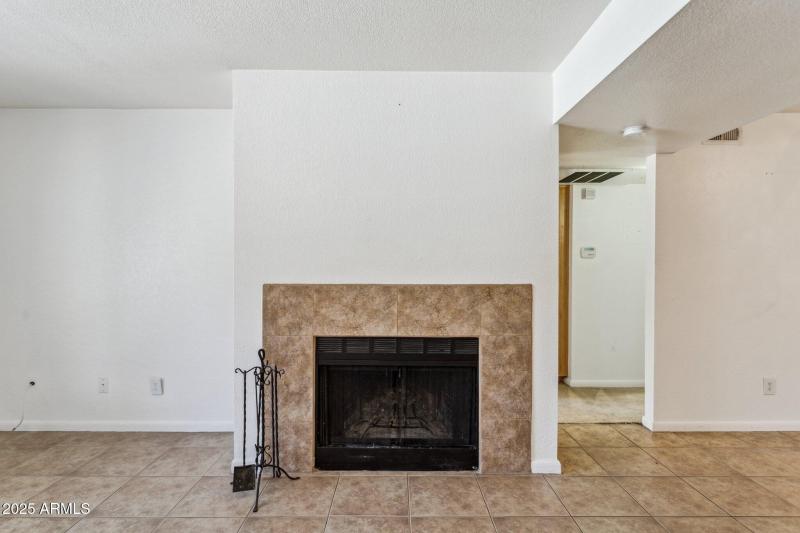 8-web-or-mls-5995-n-78th-st-1043