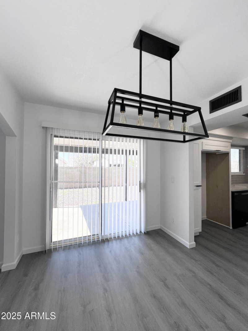 Dining Room Pic2