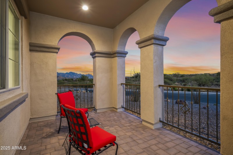 05-Front Porch