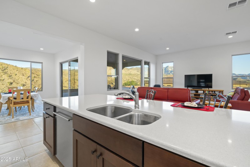 17-Kitchen