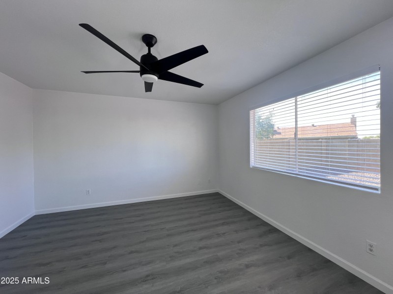 Main Room Pic1