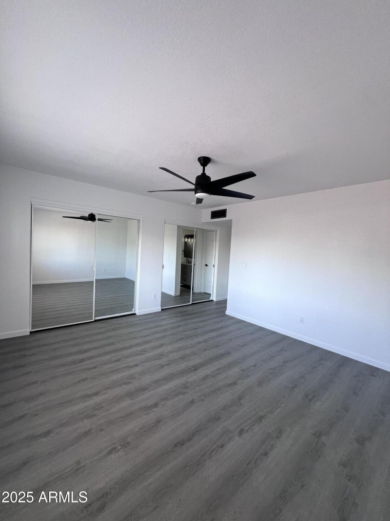 Main Room Pic2