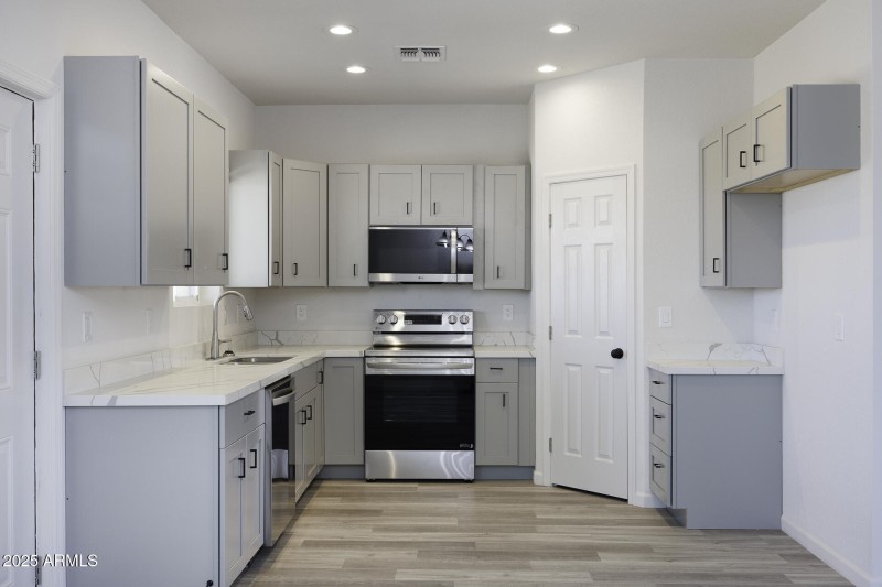 Kitchen 4