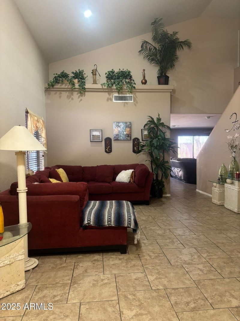 MAIN LIVING ROOM