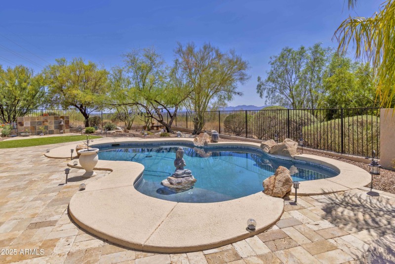 Pool with downtown Views for City Lights