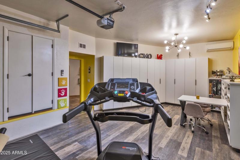 Bonus Room 3rd Car Garage