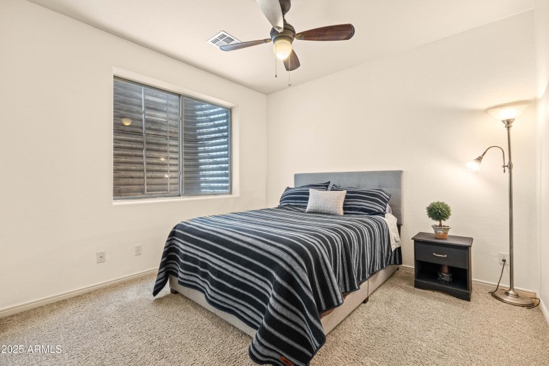 5i guest bedroom 4