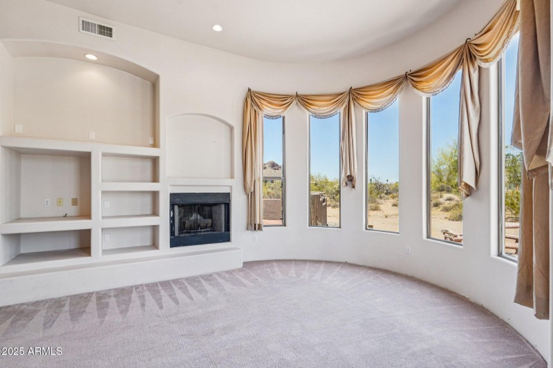 15-web-or-mls-E Cordova St-1006-015