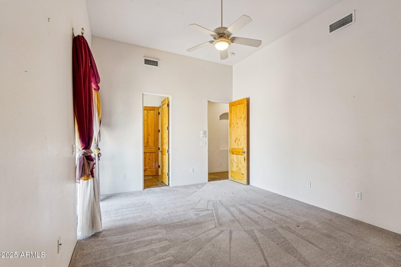 25-web-or-mls-E Cordova St-1006-025
