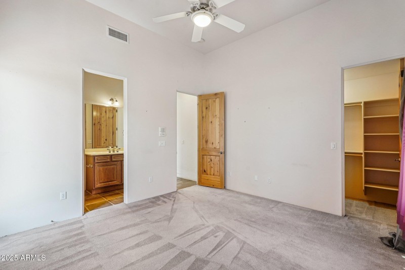 29-web-or-mls-E Cordova St-1006-029