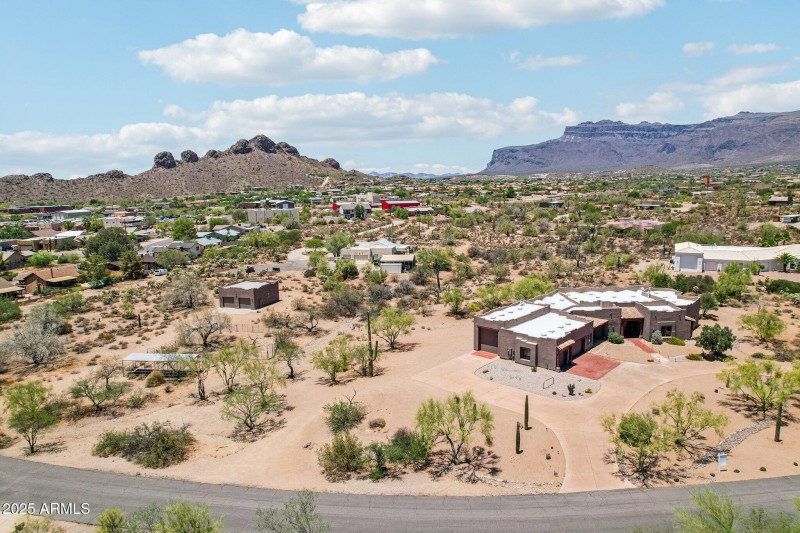 69-web-or-mls-E Cordova St-1006-069