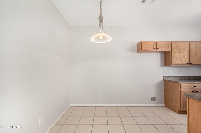 Eat-in kitchen