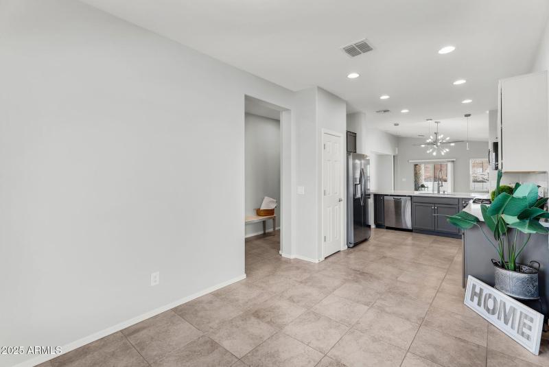 Kitchen & Breakfast Nook