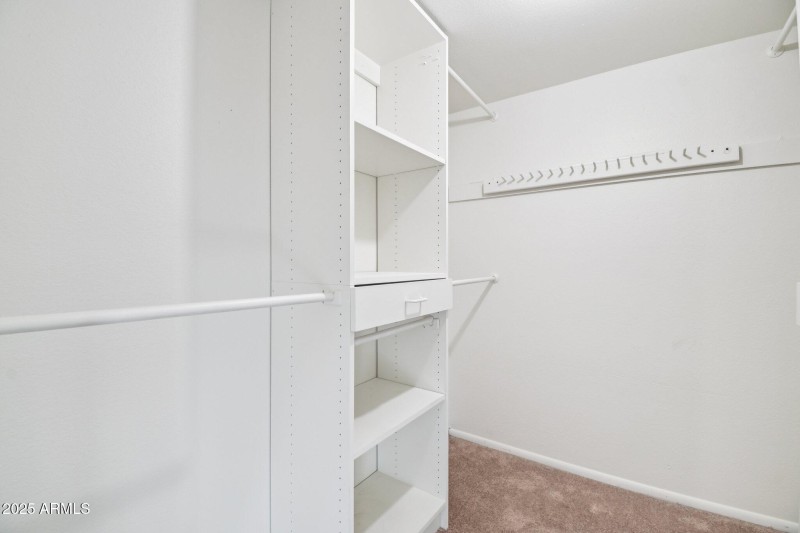 14-web-or-mls-N 36th Dr-1006-014