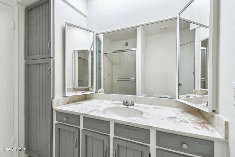 15-web-or-mls-N 36th Dr-1006-015