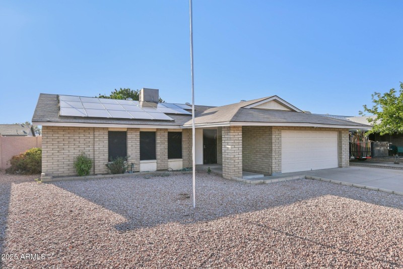 28-web-or-mls-N 36th Dr-1006-028