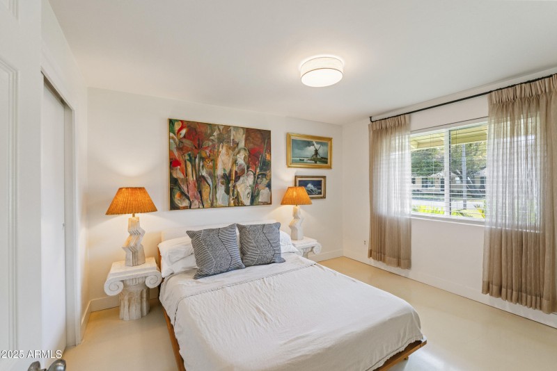 Primary suite