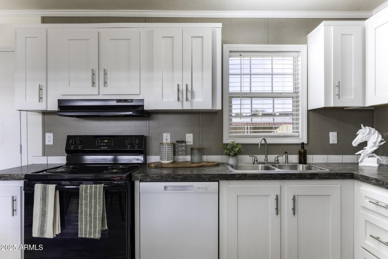 Kitchen 2