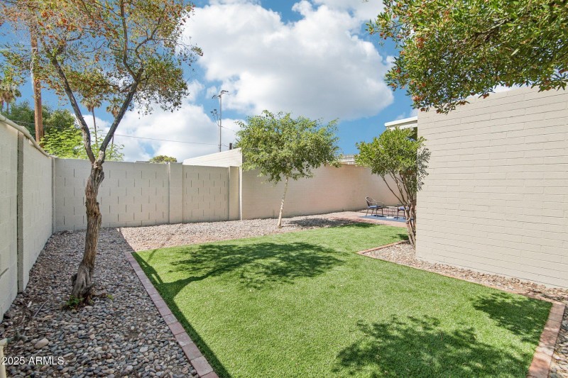 27-web-or-mls-N Majorca Way-1006-027