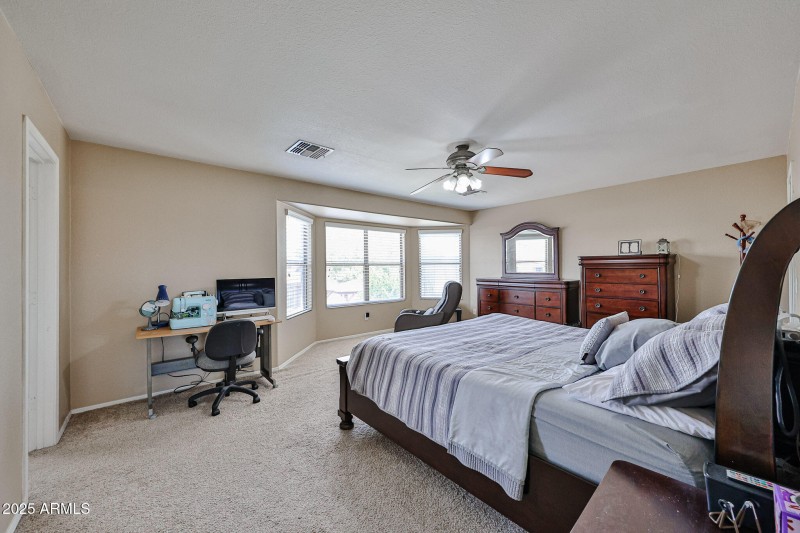 Master bedroom 1a