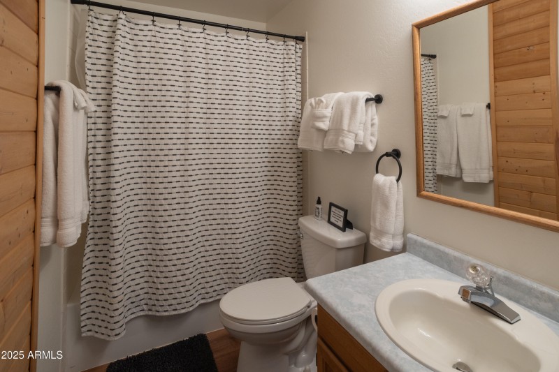 2273 Trail Cir