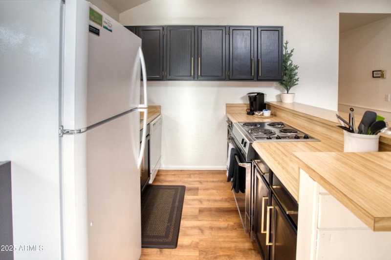 2273 Trail Cir